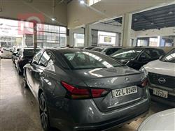 نيسان ألتيما